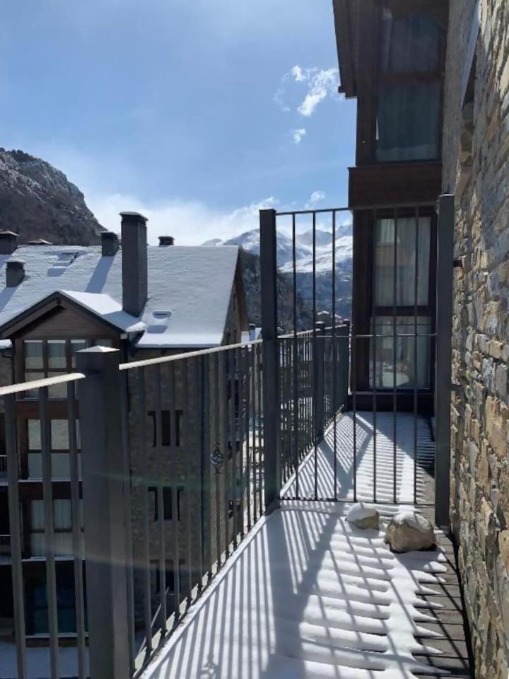 Apartamento Tarmanones Escarrilla Bagian luar foto
