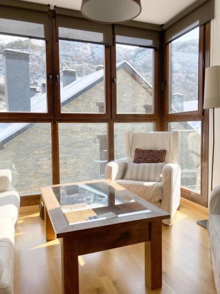 Apartamento Tarmanones Escarrilla Bagian luar foto